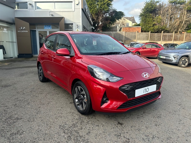 HYUNDAI i10