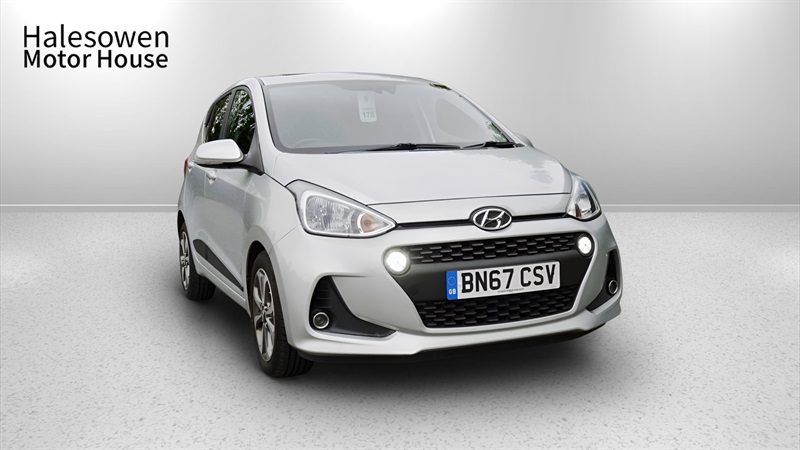 HYUNDAI i10
