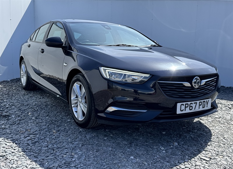 VAUXHALL Insignia